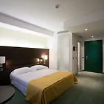Hotel Senator
