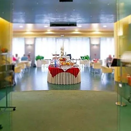 Senator Hotel 4*