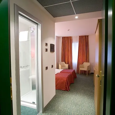 Senator Hotel