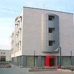 Senator فندق 4*